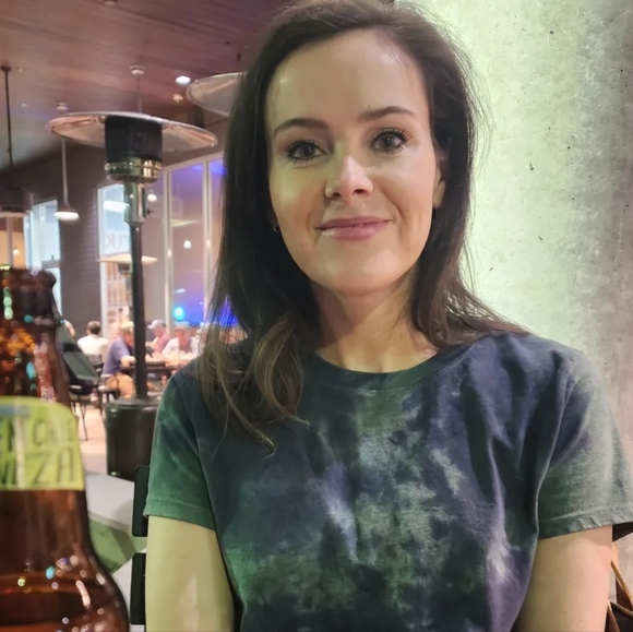 Meet your Posher, Kendra - Picture 2 of 4